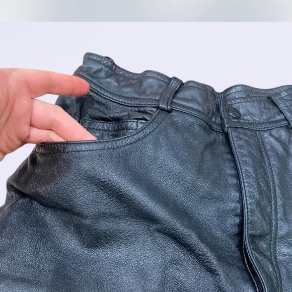 Danier Biker Black Leather pants US12 - Picture 3 of 8